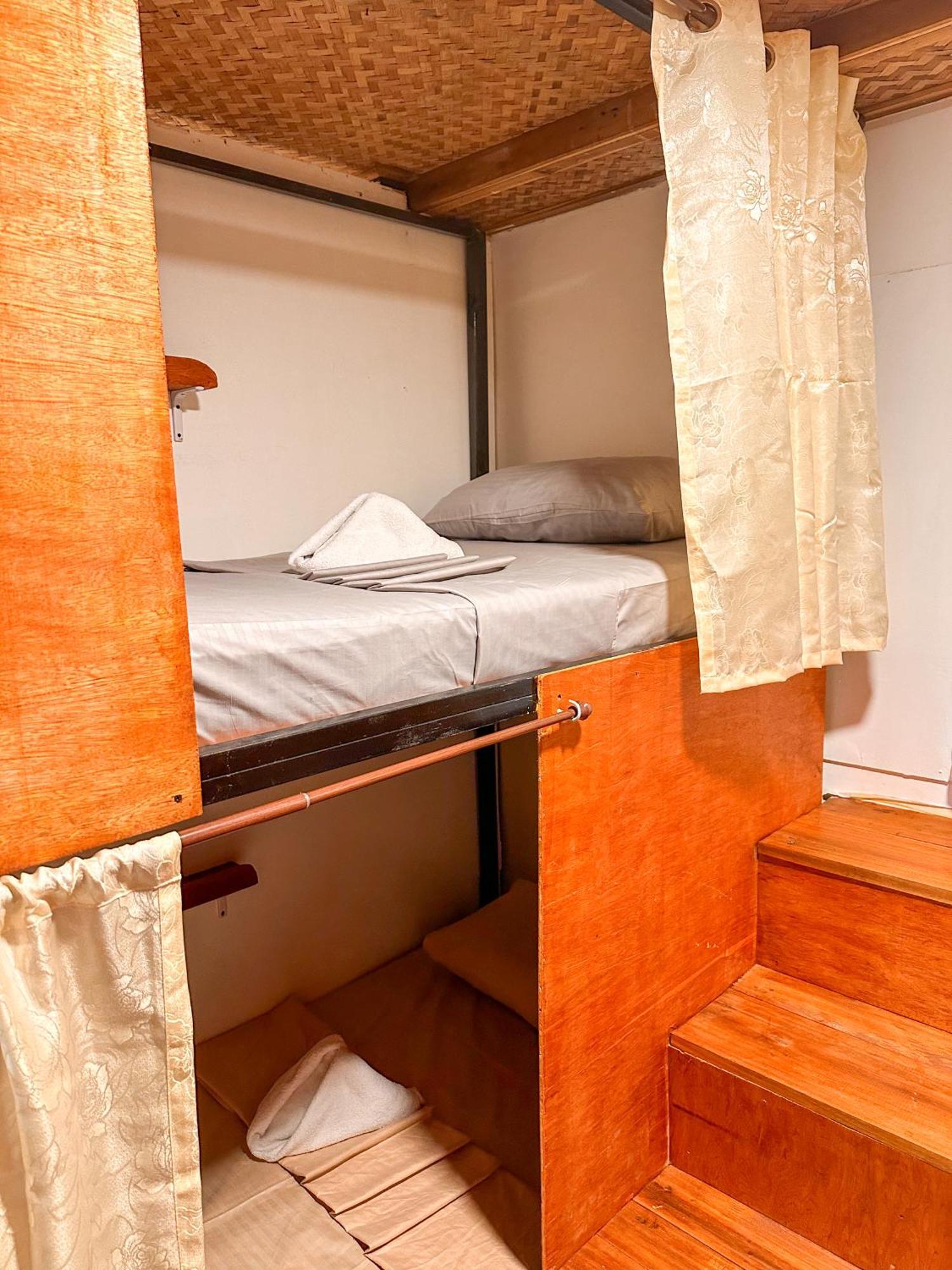 Hangout'S Hostel El Nido Bagian luar foto
